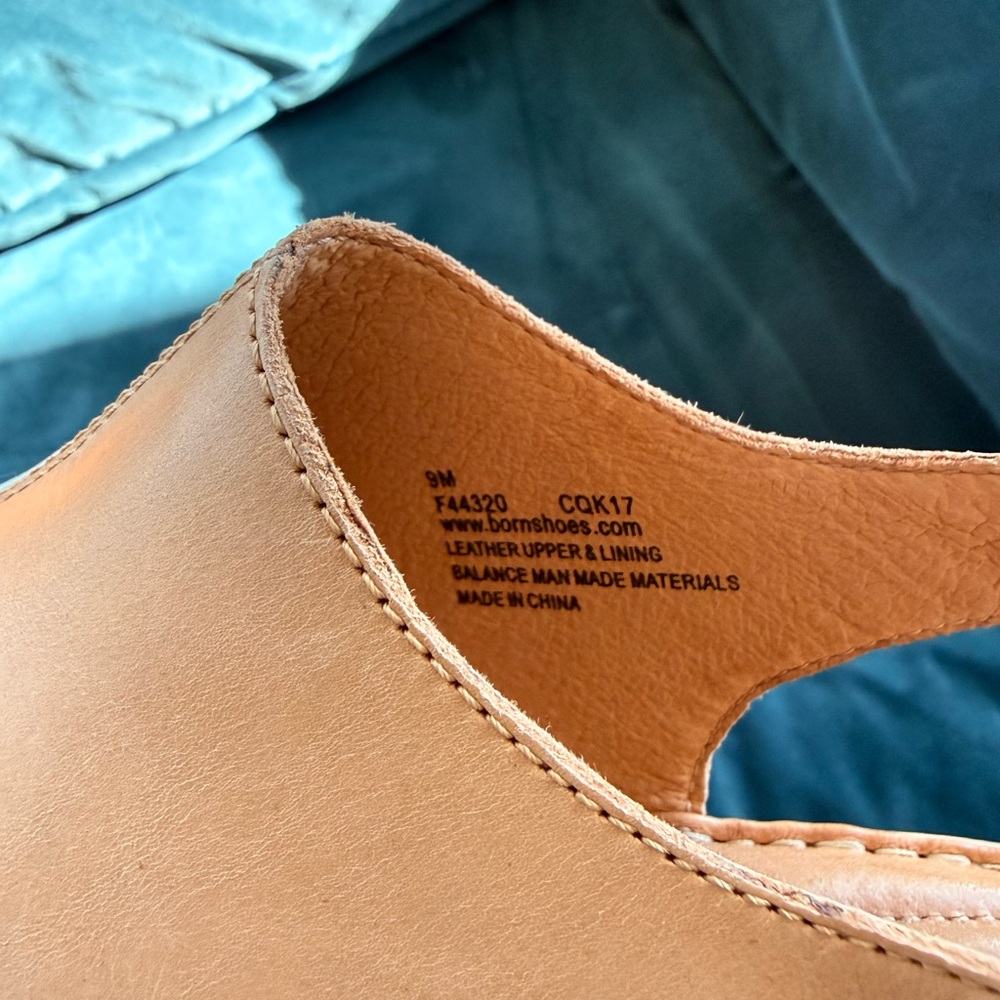 Women’s Tan Leather Peep-Toe Wedge Sandals - Picture 9 of 9